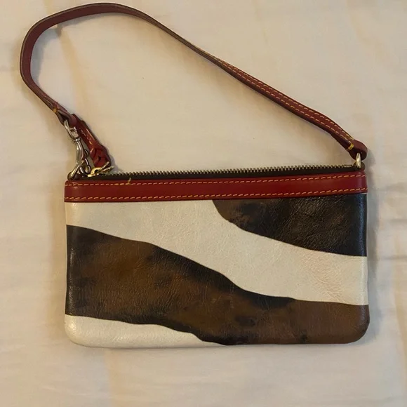Dooney & Bourke Clutch - Picture 3 of 5
